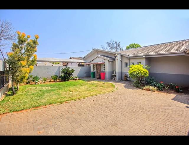 4 BEDROOM HOUSE FOR SALE IN MEYERSPARK